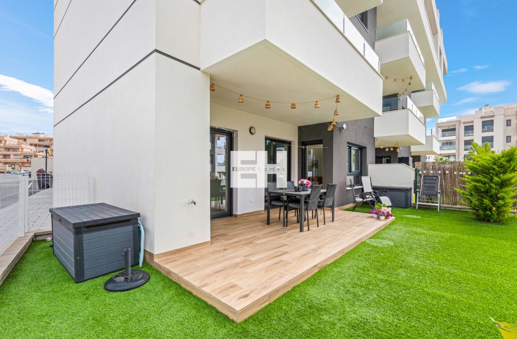 Resale - Apartment - Villamartin - Costa Blanca