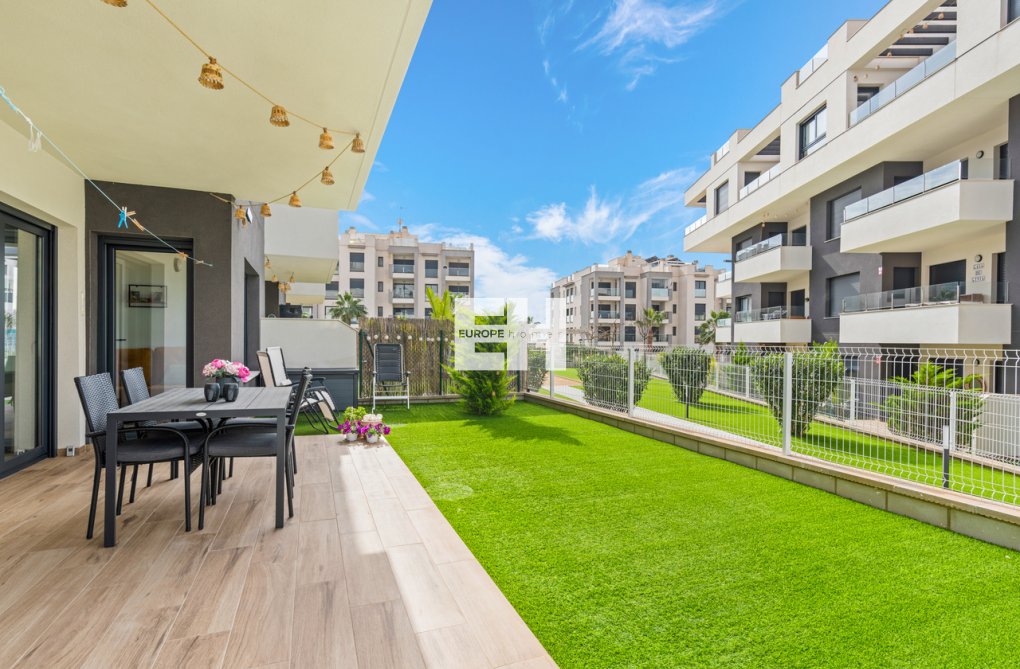 Resale - Apartment - Villamartin - Costa Blanca