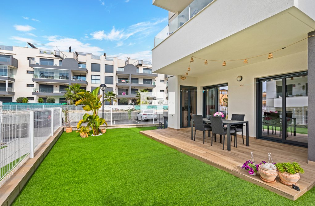 Resale - Apartment - Villamartin - Costa Blanca