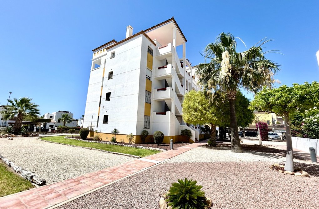 Resale - Apartment - Villamartin - Costa Blanca