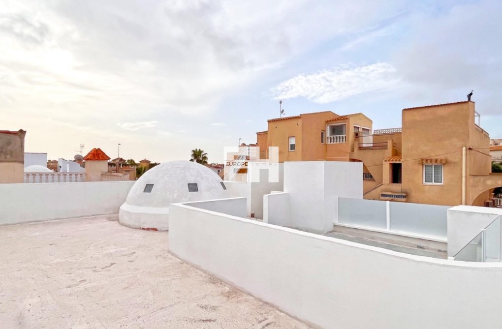 Resale - Bungalow - Orihuela Costa - Costa Blanca