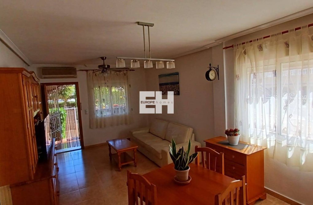 Resale - Bungalow - Orihuela Costa - Los Almendros-la Florida