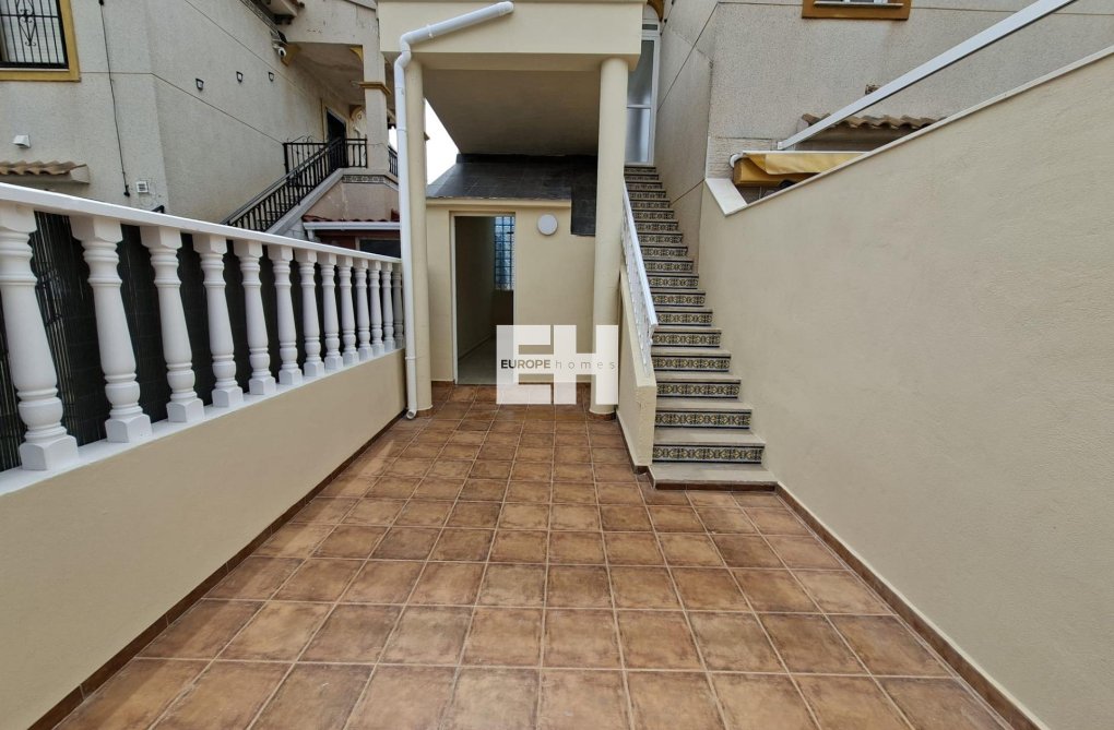 Resale - Bungalow - Orihuela Costa - Punta Prima
