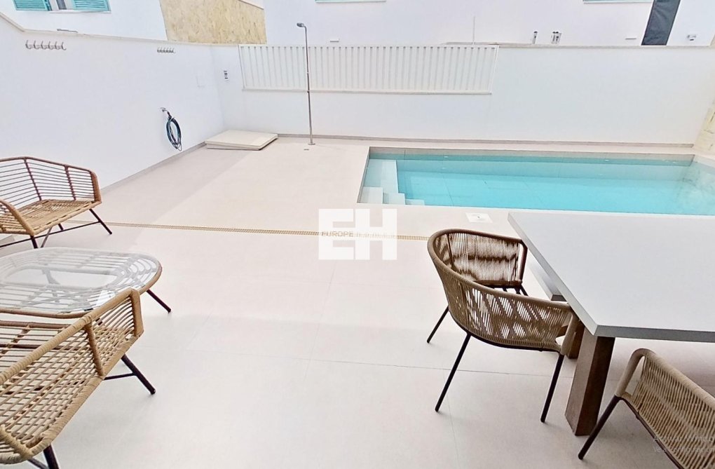 Resale - Bungalow - Pilar de la Horadada - El Mojón