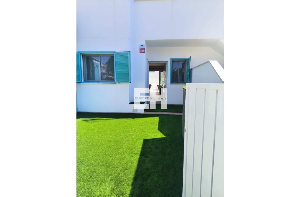 Resale - Bungalow - Pilar de la Horadada - El Mojón