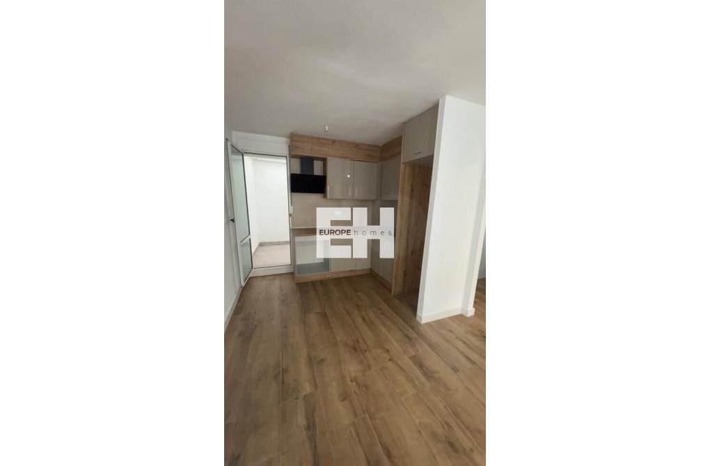 Resale - Bungalow - Torrevieja - Parque De Las Naciones