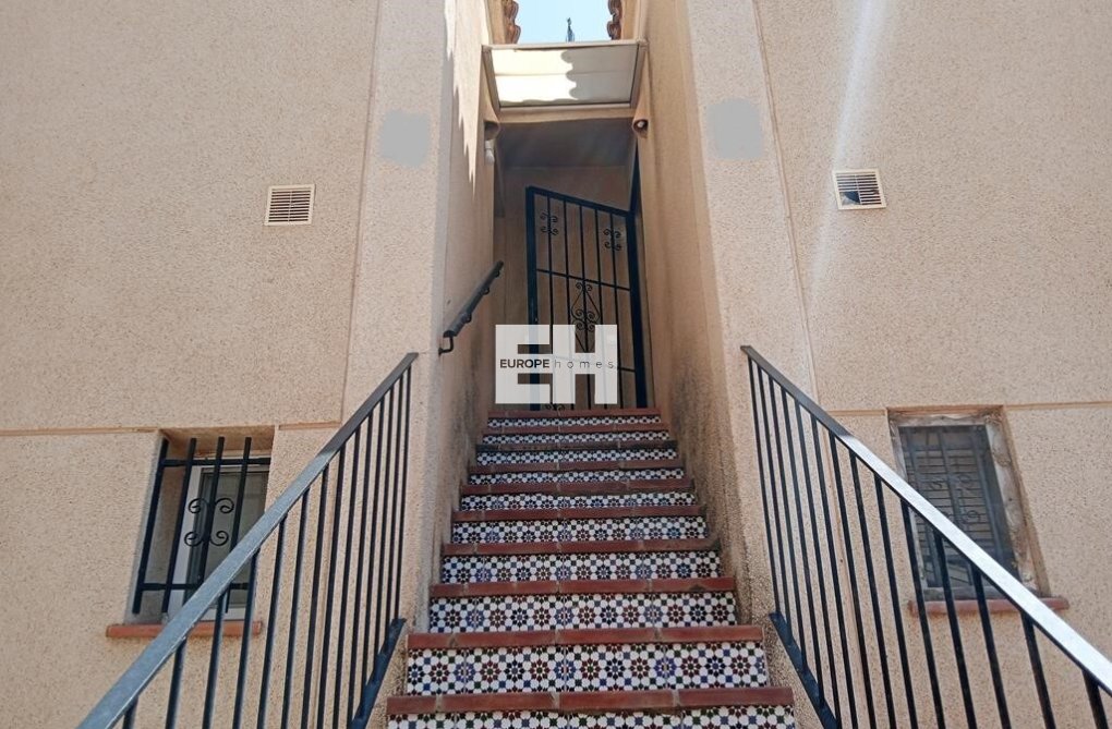 Resale - Duplex - Torrevieja - Carrefour