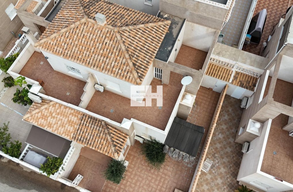 Resale - Semi Detached - Torrevieja - Aguas Nuevas