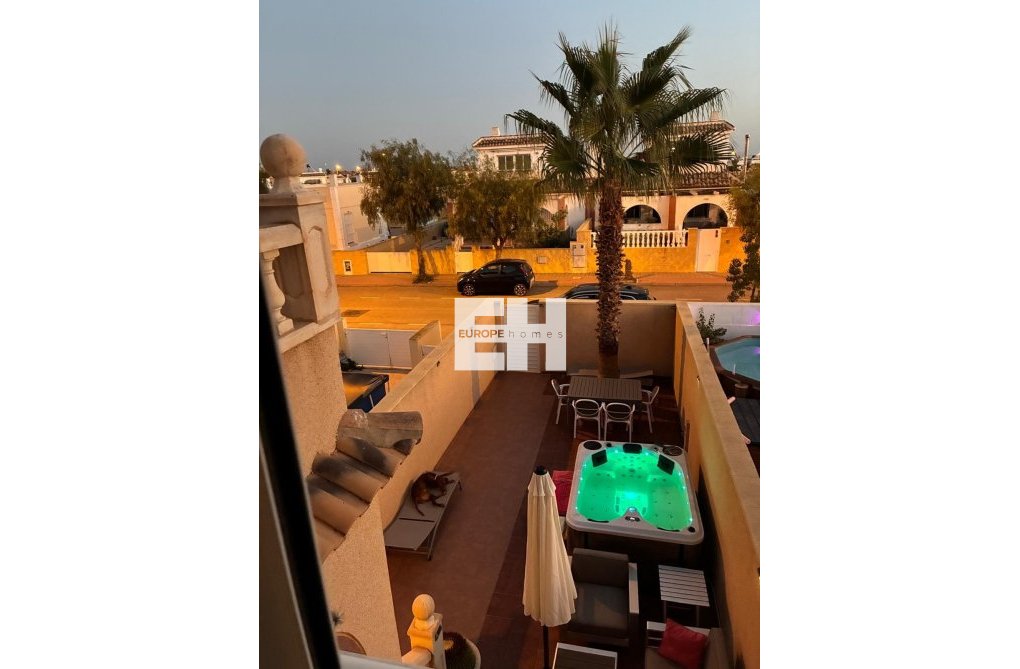 Resale - town house - Avileses - Jerónimo Y Avileses