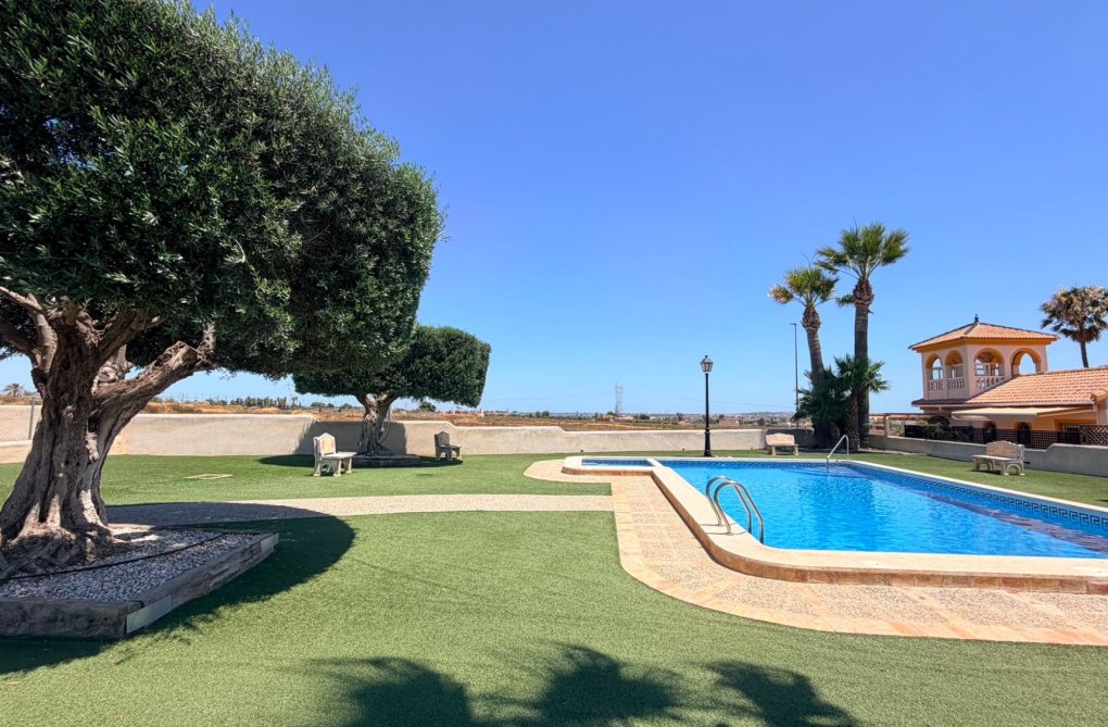 Resale - town house - Los Montesinos - Costa Blanca