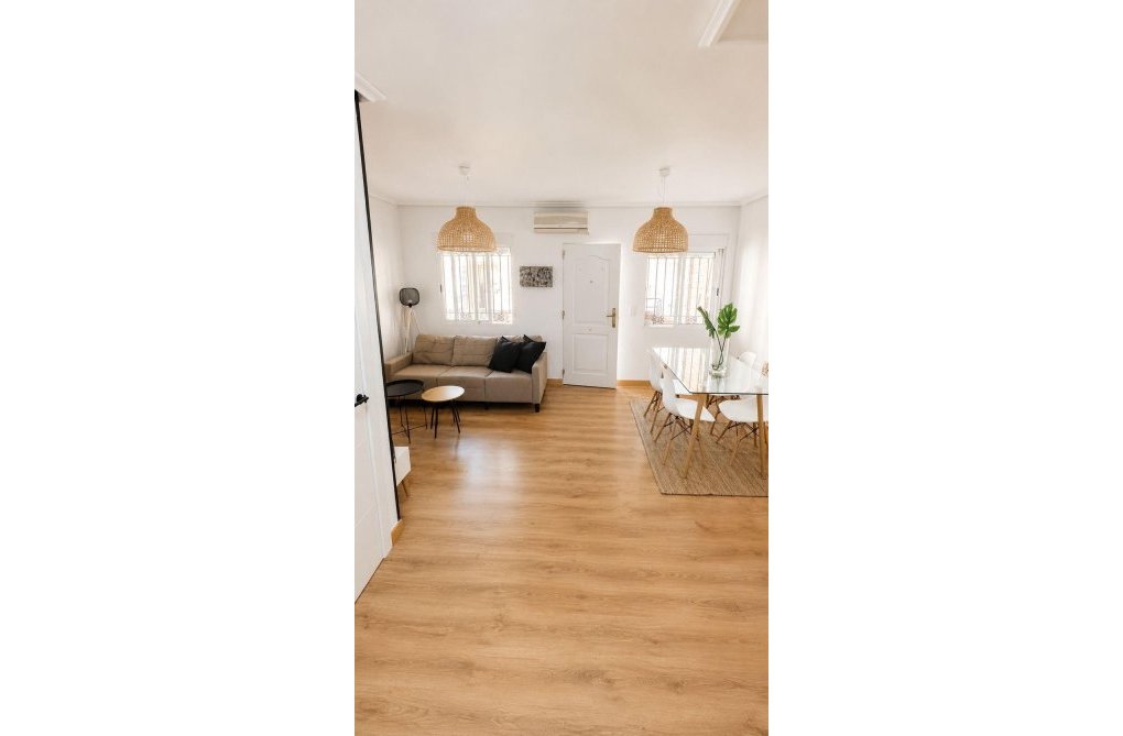 Resale - town house - Orihuela Costa - La Zenia