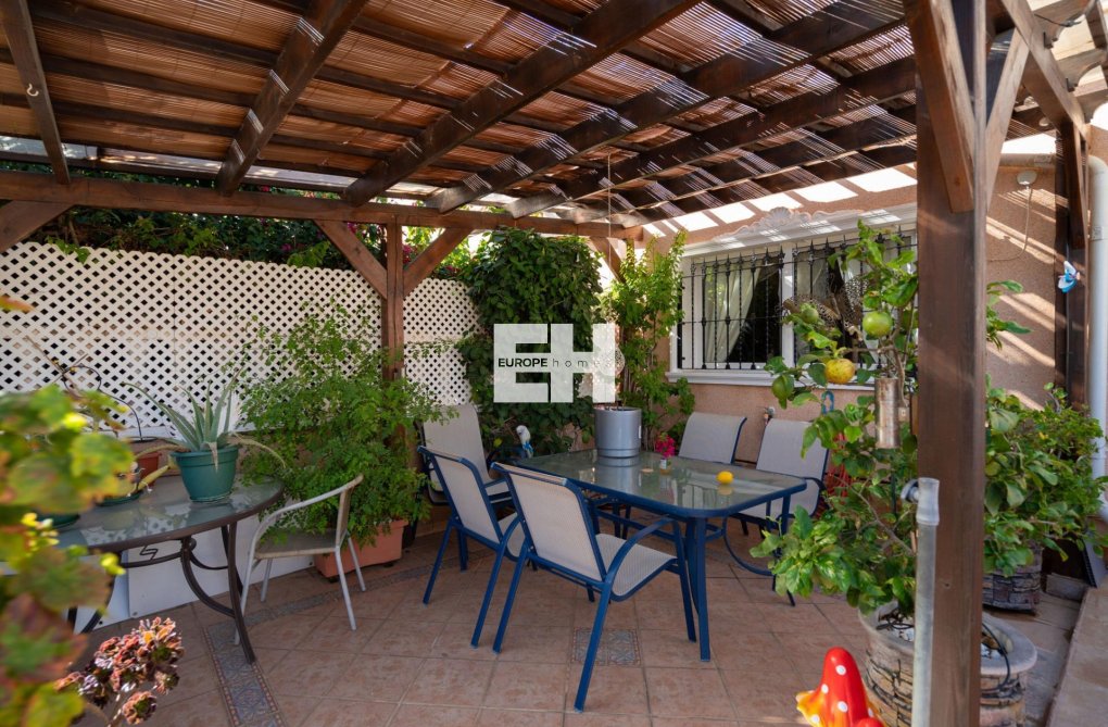 Resale - town house - Orihuela Costa - Los Dolses
