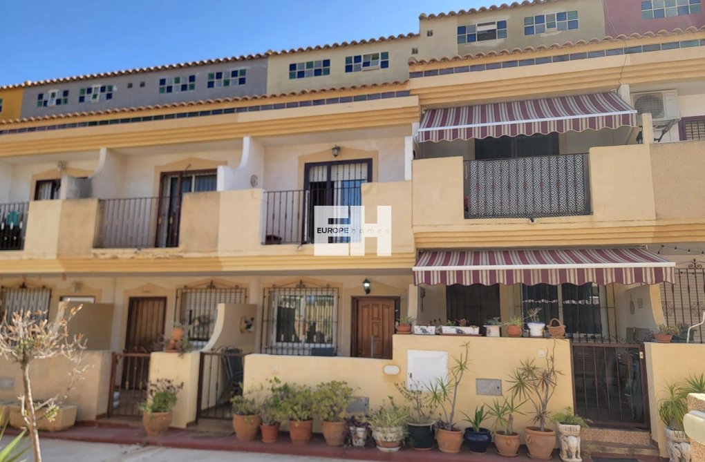 Resale - town house - Orihuela Costa - Playa Flamenca