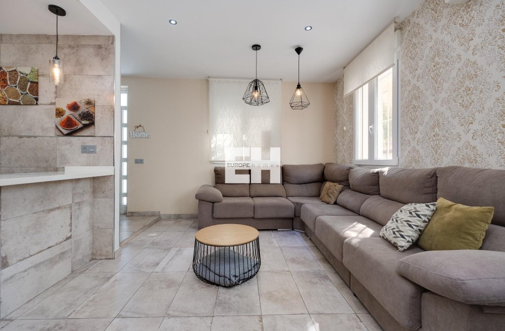 Resale - town house - Torrevieja - Centro