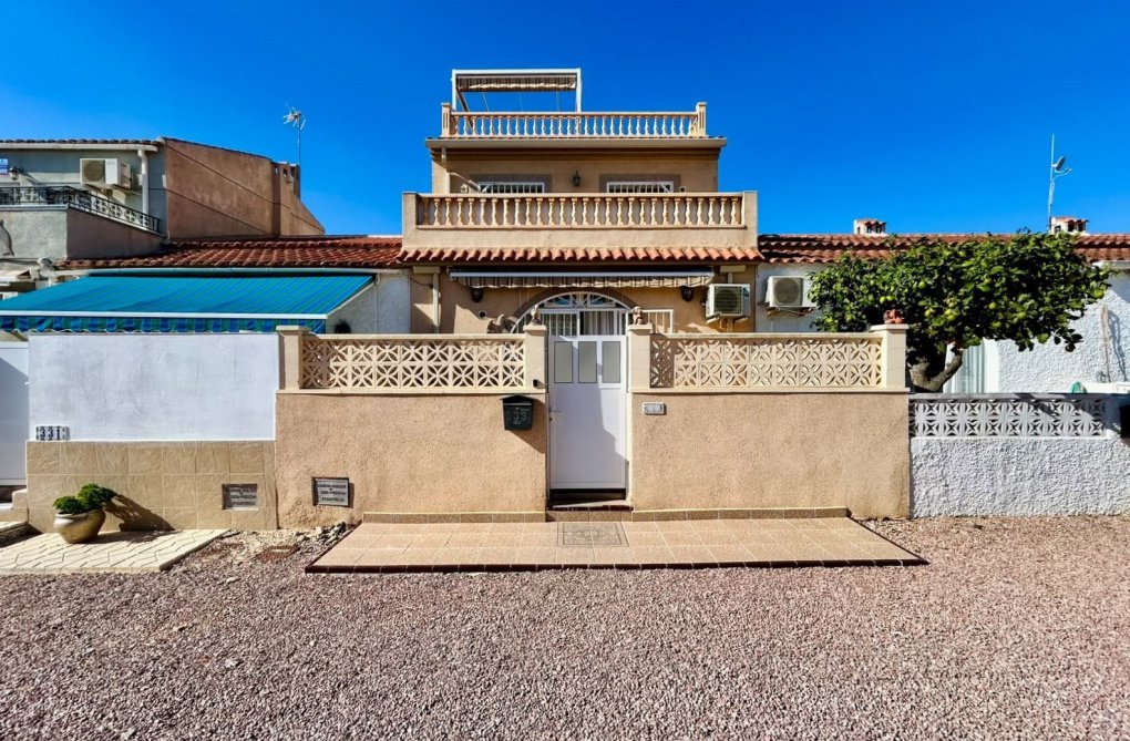 Resale - town house - Torrevieja - Costa Blanca