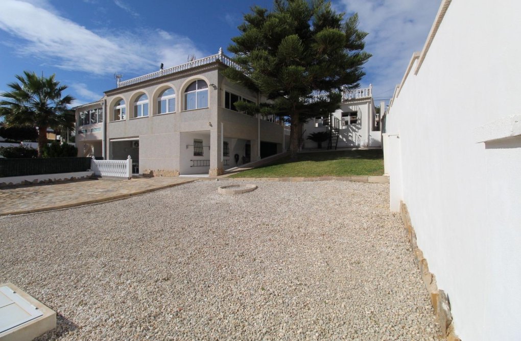 Resale - town house - Torrevieja - Los Balcones - Los Altos Del Edén