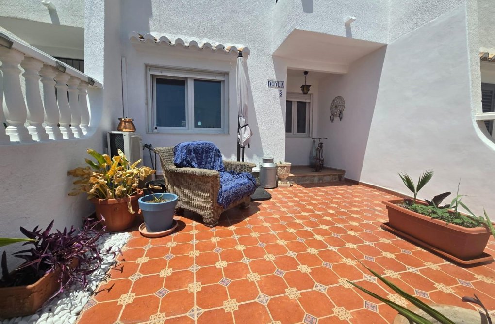 Resale - town house - Torrevieja - Los Balcones 
