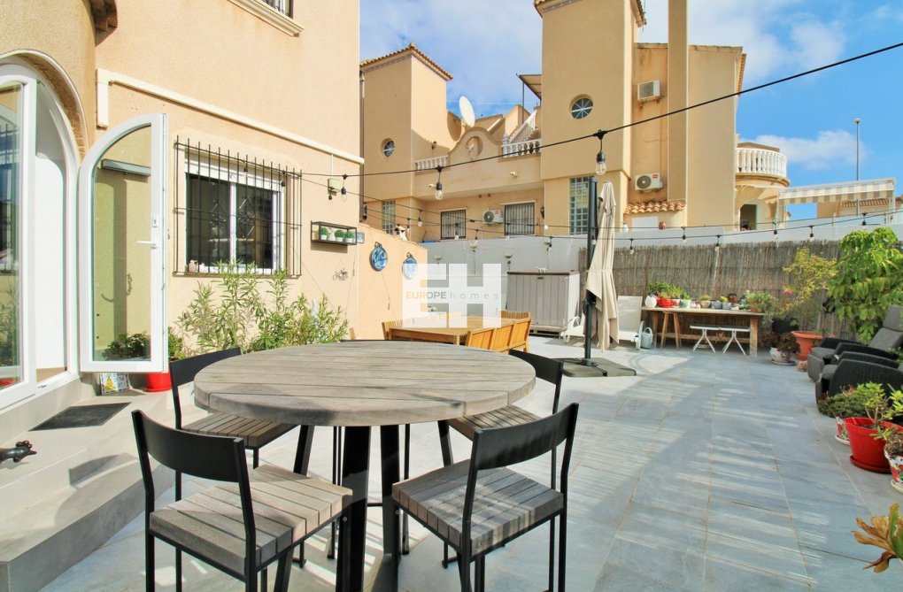 Resale - town house - Villamartin - Costa Blanca