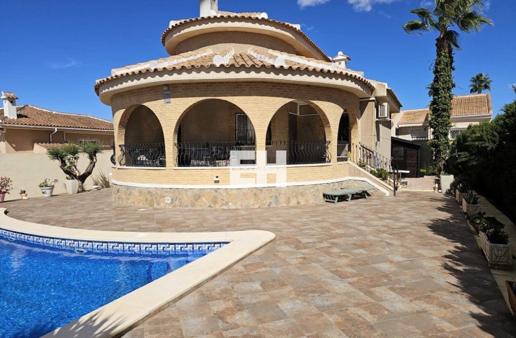 Resale - villa - Benijofar - Costa Blanca