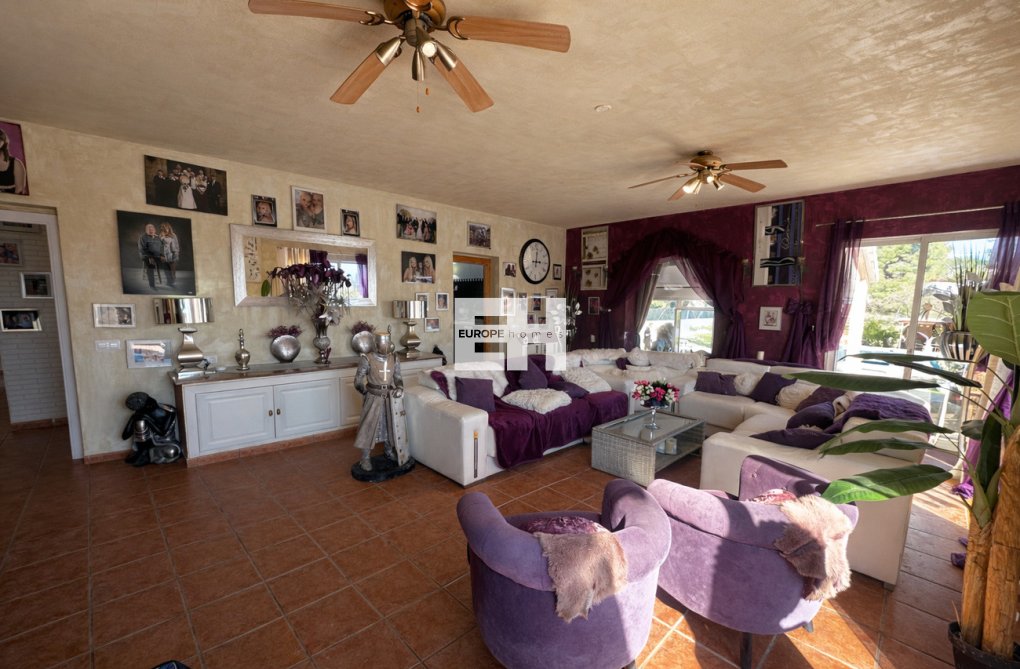 Resale - villa - Castalla - Costa Blanca