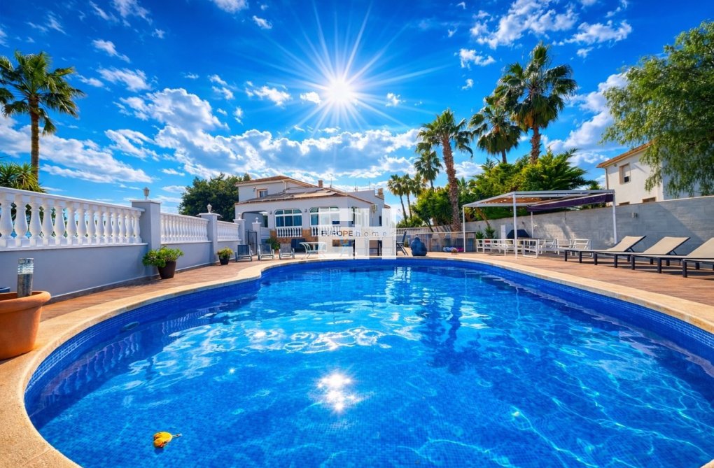 Resale - villa - Catral - Costa Blanca