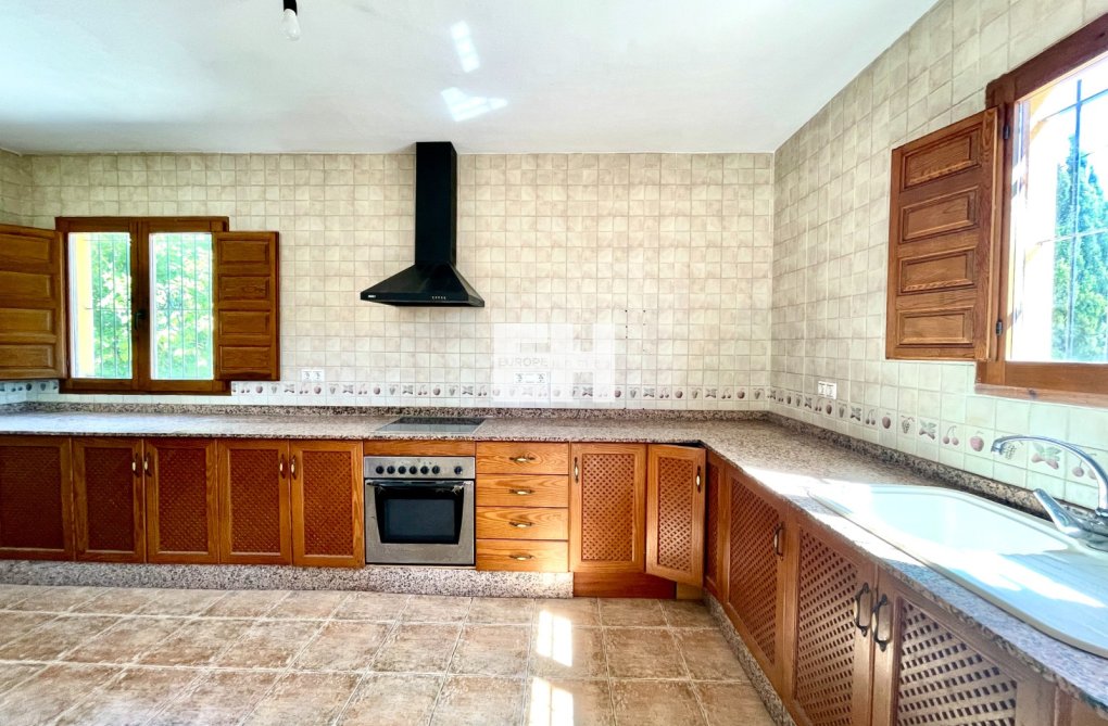 Resale - villa - Catral - Costa Blanca