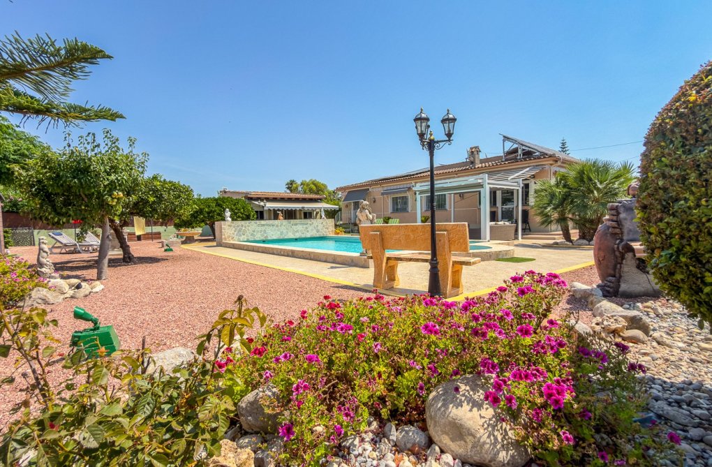Resale - villa - Catral - Costa Blanca