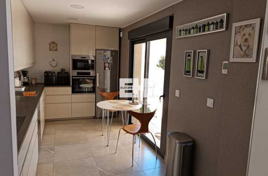 Resale - villa - Daya Nueva - Costa Blanca