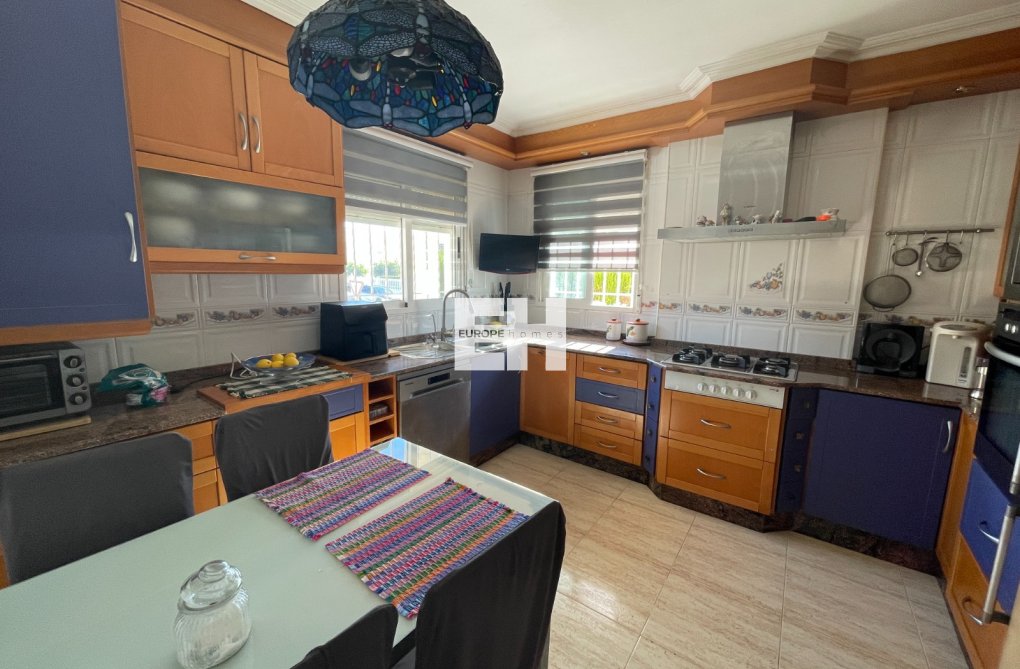 Resale - villa - Guardamar del Segura - Costa Blanca
