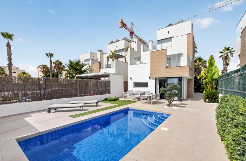Resale - villa - Guardamar del Segura - El Raso