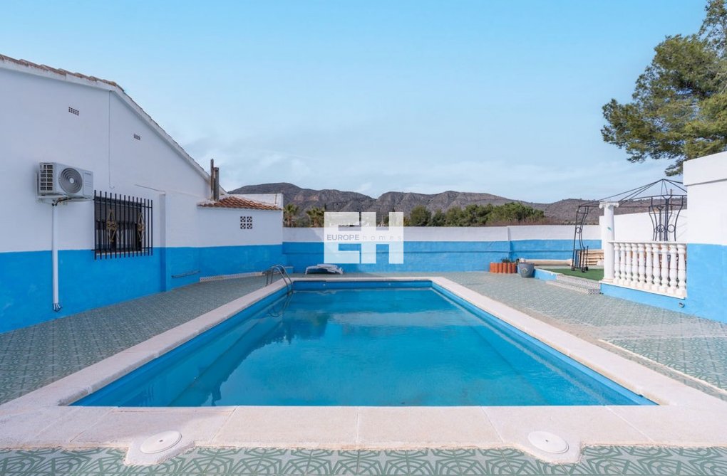 Resale - villa - Hondón de las Nieves - Inland