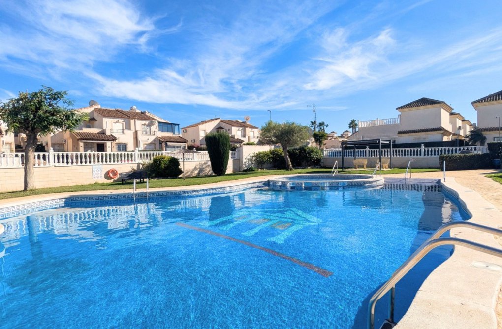 Resale - villa - Lo Crispin - Inland