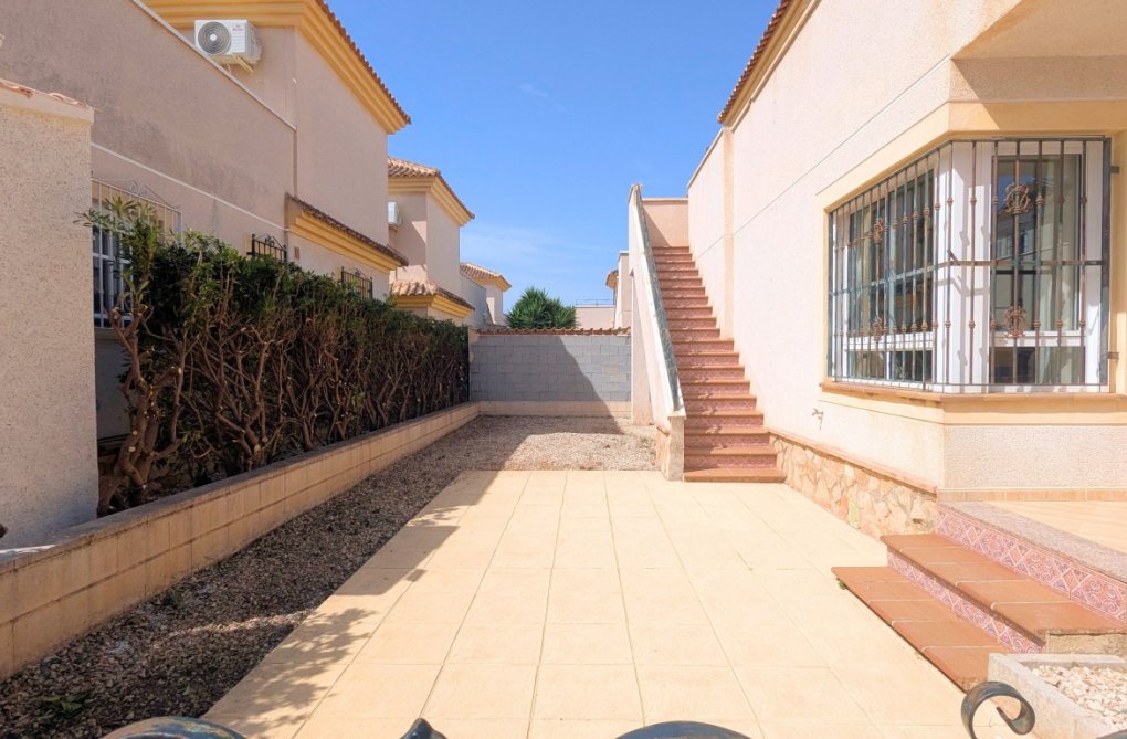 Resale - villa - Lo Crispin - Inland