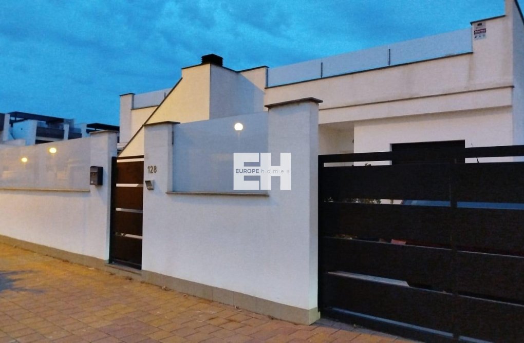 Resale - villa - Lo Pagan - San Pedro Del Pinatar