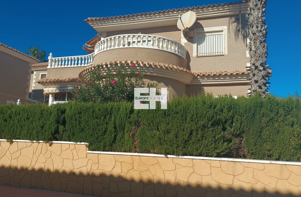 Resale - villa - Los Altos - Costa Blanca