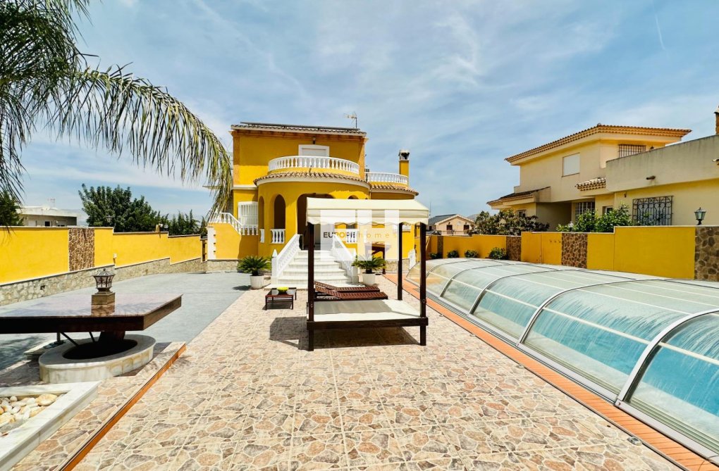 Resale - villa - Orihuela - Urb. Montepinar
