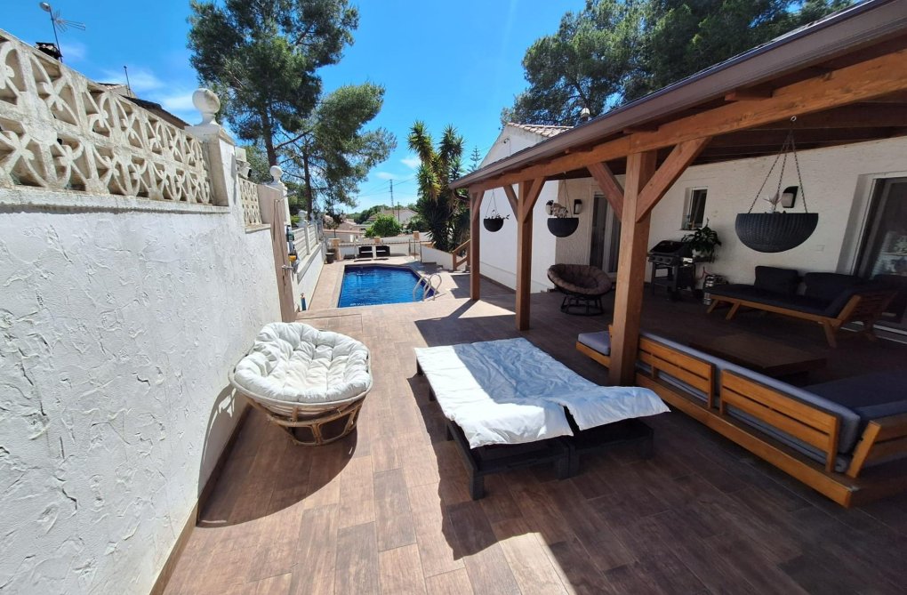 Resale - villa - Pilar de la Horadada - Pinar de Campoverde