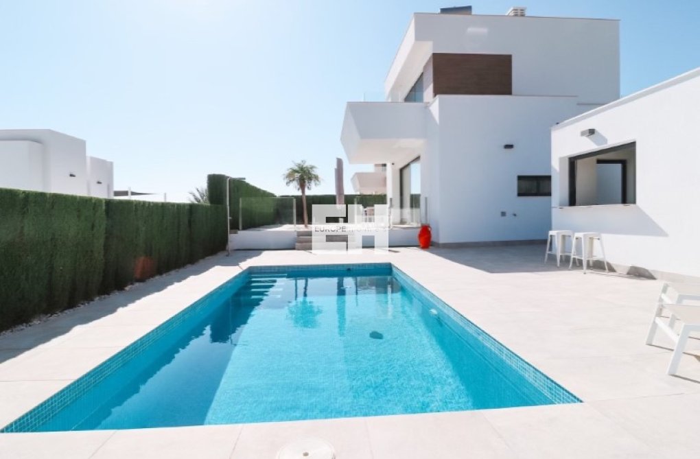 Resale - villa - Polop - Costa Blanca