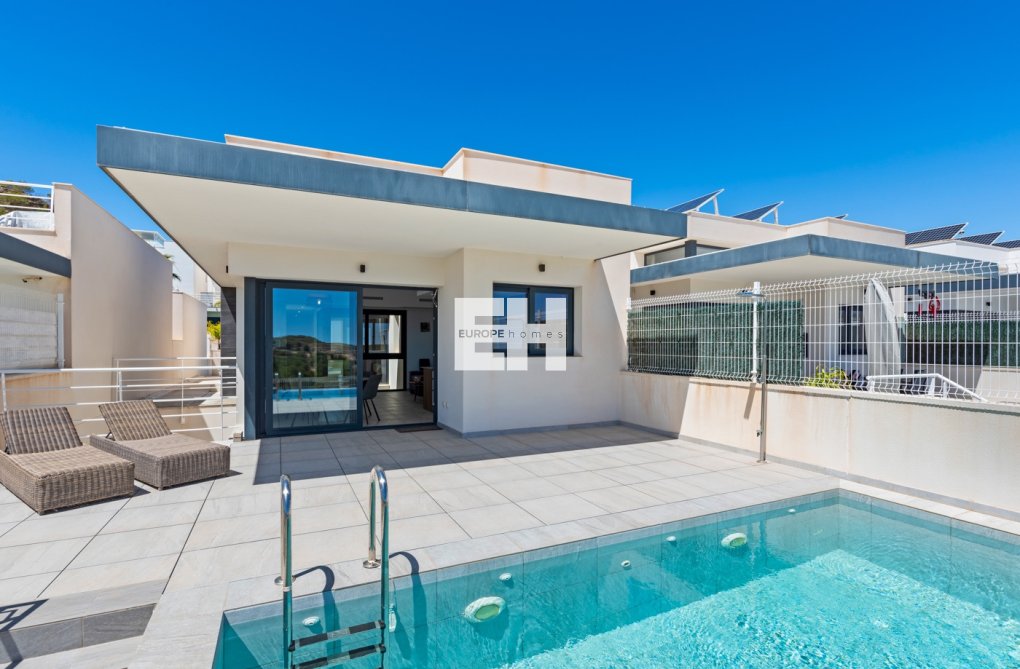 Resale - villa - San Miguel de Salinas - Inland