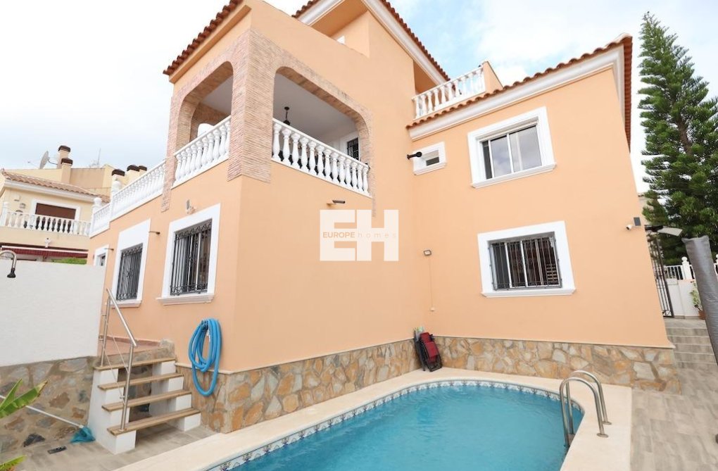 Resale - villa - San Miguel de Salinas - Inland