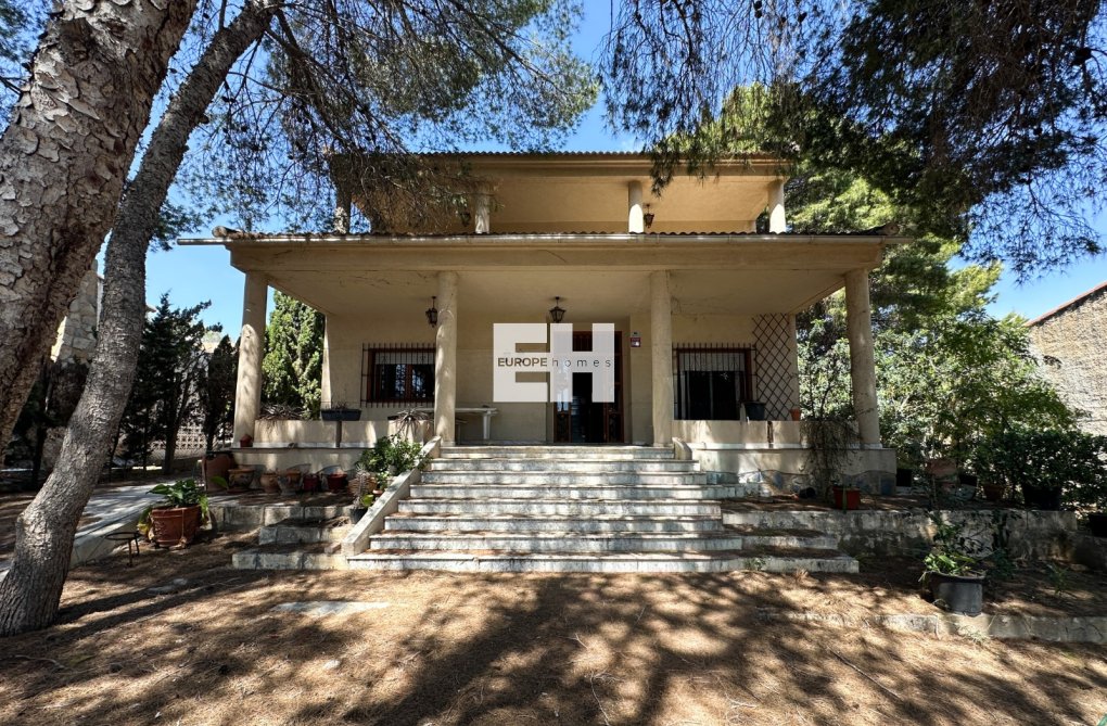 Resale - villa - Torrevieja - Costa Blanca