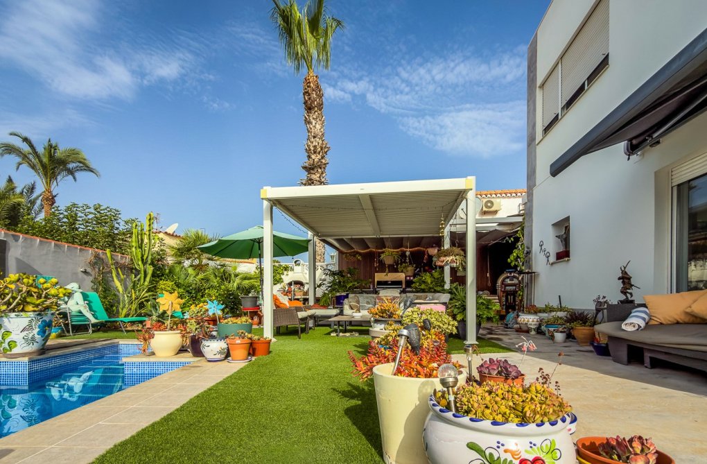 Resale - villa - Torrevieja - Costa Blanca