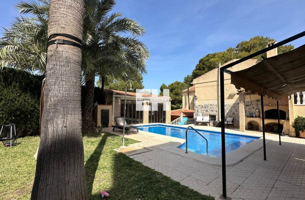 Resale - villa - Torrevieja - Los Balcones - Los Altos Del Edén