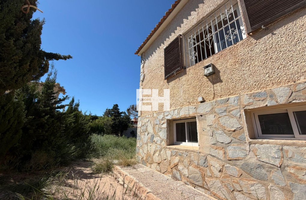 Resale - villa - Torrevieja - Los Balcones - Los Altos Del Edén