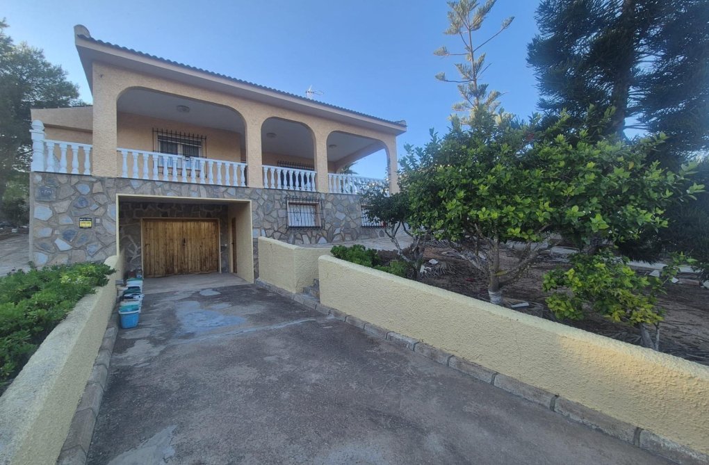 Resale - villa - Torrevieja - Los Balcones - Los Altos Del Edén