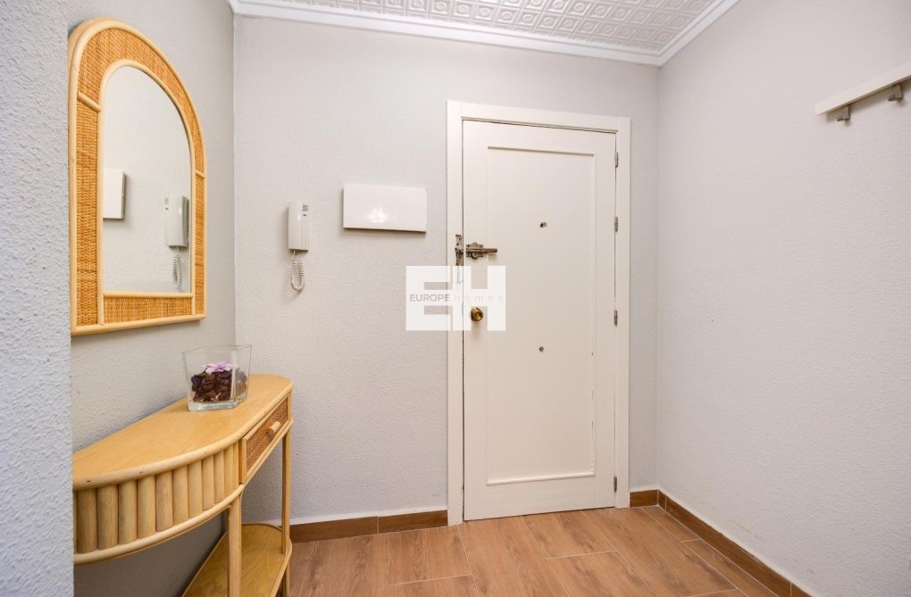 Revente - Appartement - Torrevieja - Acequion