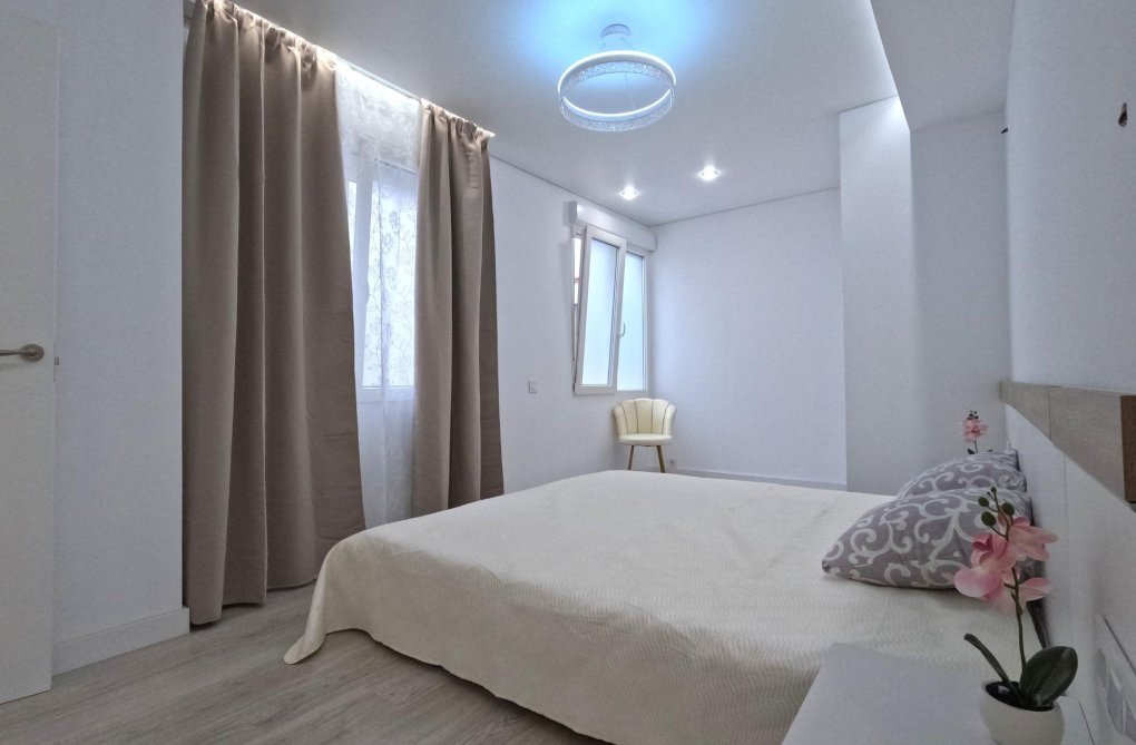 Revente - Appartement - Torrevieja - Acequion