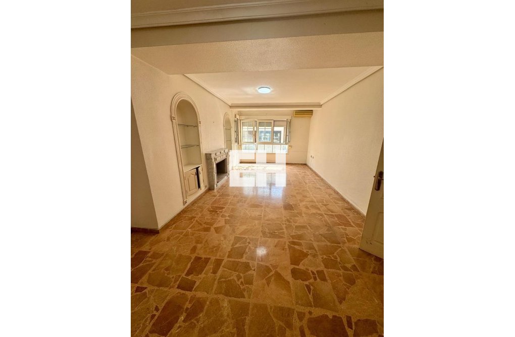 Revente - Appartement - Torrevieja - Centro