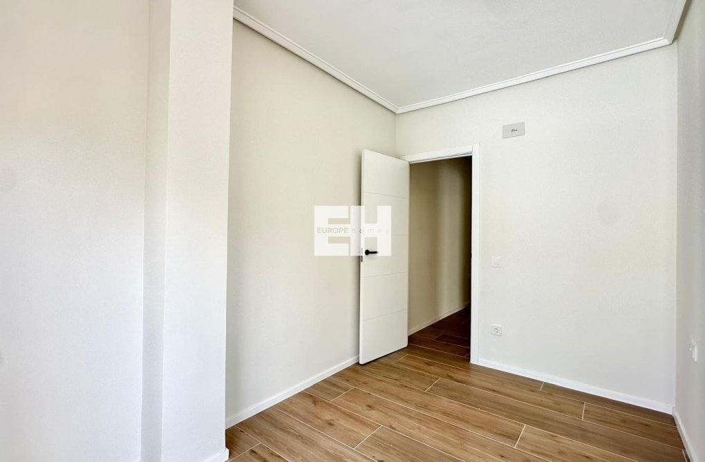 Revente - Appartement - Torrevieja - Centro
