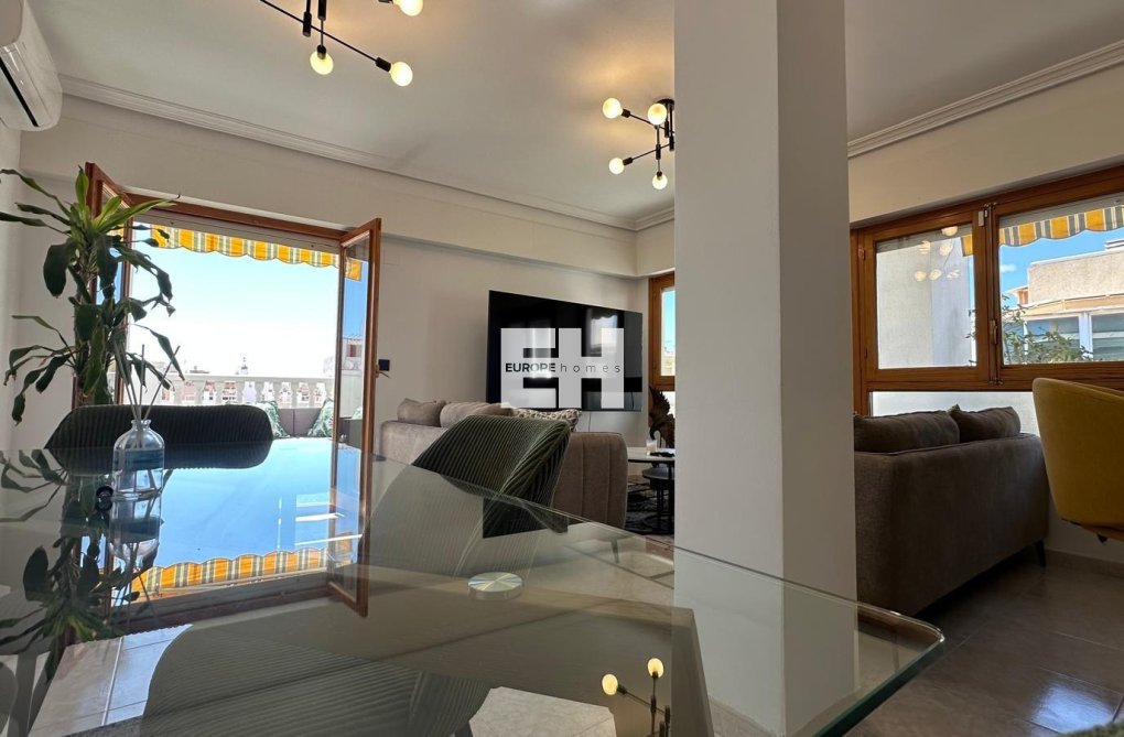 Revente - Appartement - Torrevieja - Centro